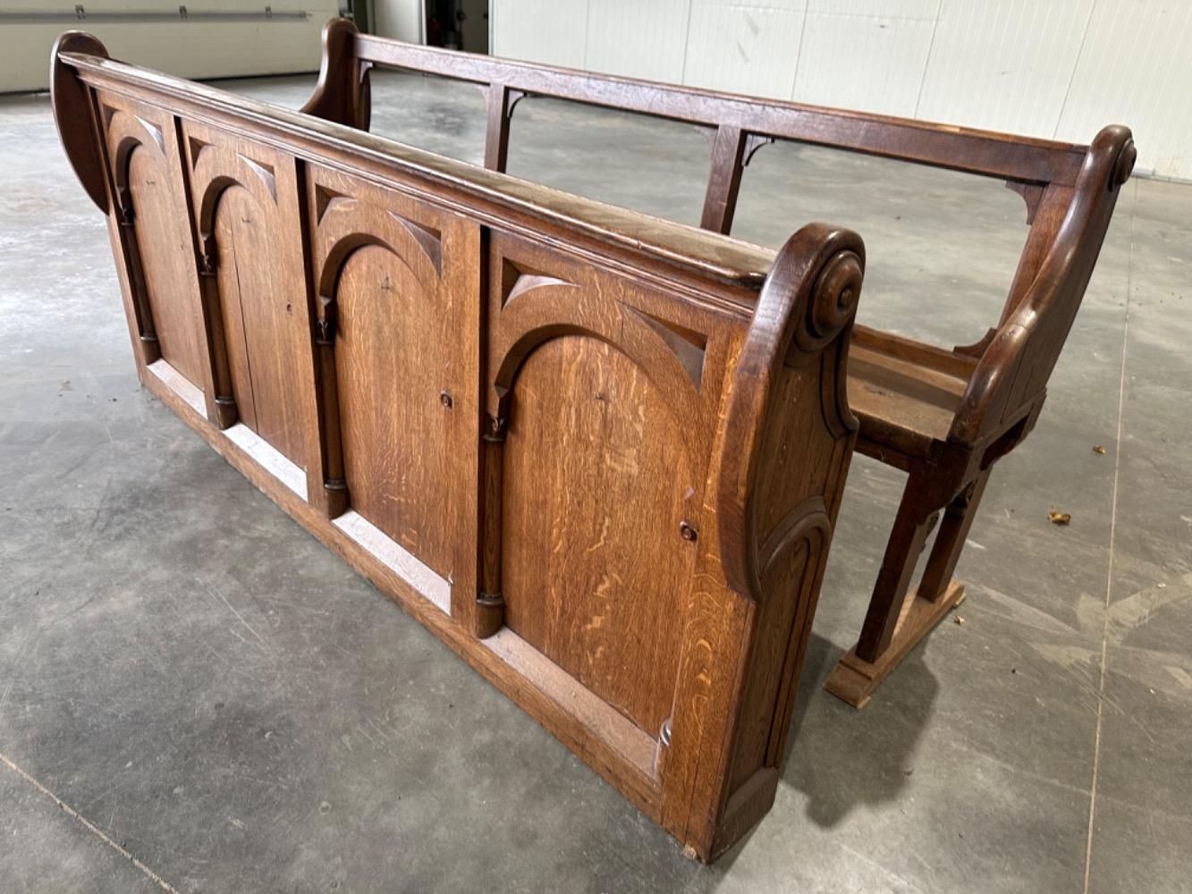 1  Pew With Front Part
