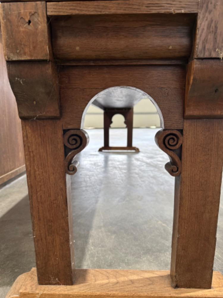 1  Pew With Front Part