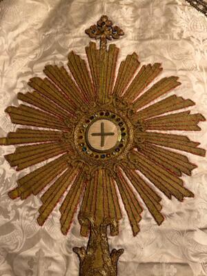 Procession Banner en Fabrics / Embroidery, Belgium  19 th century