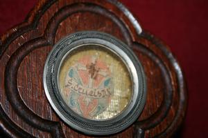 Relic Cross With First Class Relics Original Documents  en Wood Oak, Belgium 19 th century