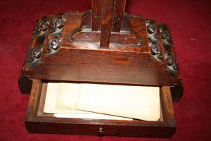 Relic Cross With First Class Relics Original Documents  en Wood Oak, Belgium 19 th century