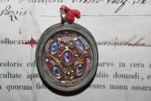 Relic Ex Oss. S. Anton. Padua. Ex Cinere Corporis S. Franc. Assisi. Ex Veste Maria Magd. De Pazzi. Ex Indusia S. Phillipus Neri. Ex Ossibus M. Magdelena Paenetentia Genua Italy 1860