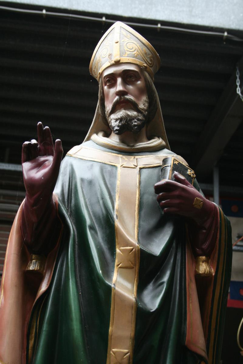 1  Religious Statue St. Hubertus