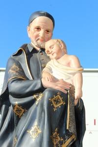 Religious Statue St. Vincentius en plaster polychrome, Belgium 19th century