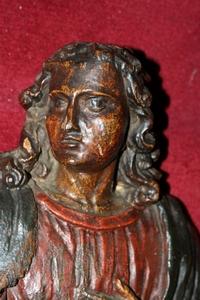 Religous Statue St. John en wood polychrome, Flemish 16 th century