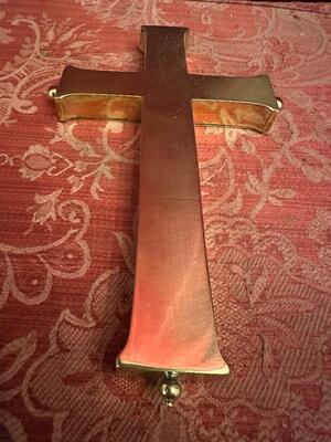 Reliquary - Cross Containing Multiple First - Class ( Ex Ossibus ) Relics Of Early Saints ( Difficult To Read ) en Fully Hand made Brass Cross Monestery - Work / Bronze / Polished and Varnished / Fabrics, Southern Germany 18 th century ( Anno 1725 )