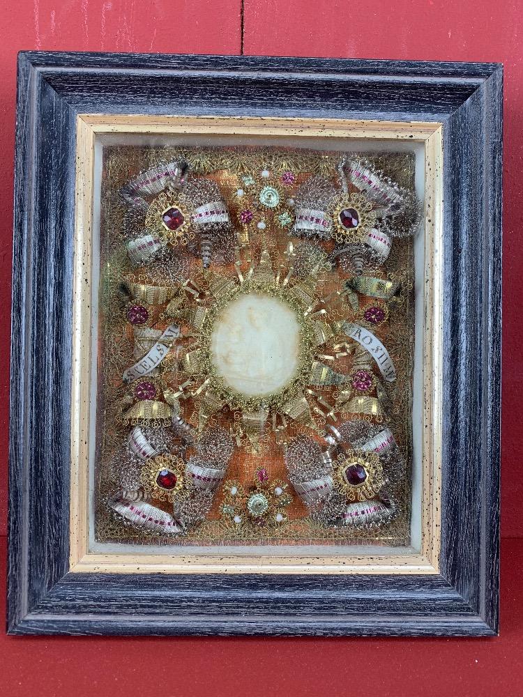 1  Reliquary Monastery - Work Relics St. Celsii & St. Rossii Ex Ossibus Wax Medallion Madonna