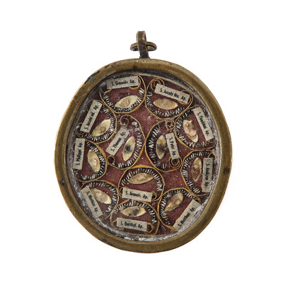 1  Reliquary - Relic 12 Apostles