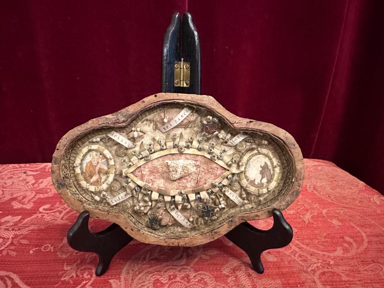 1  Reliquary - Relic