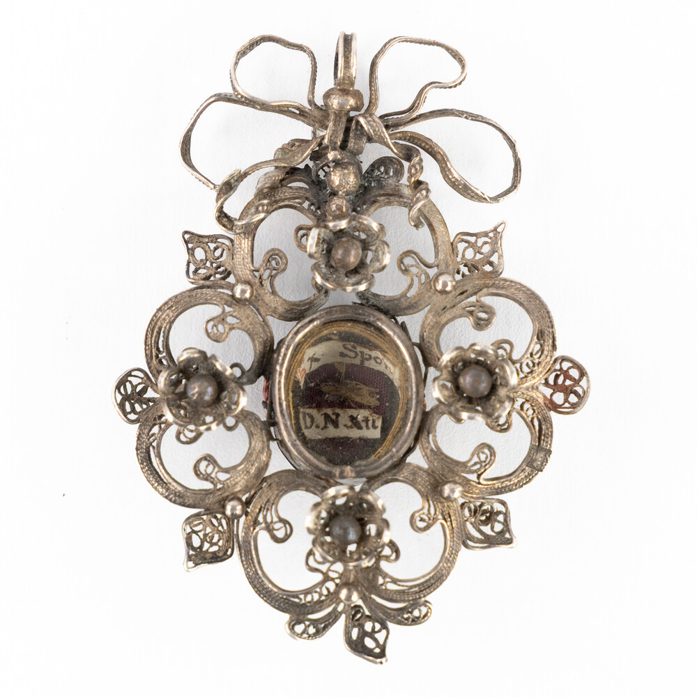 1  Reliquary - Relic