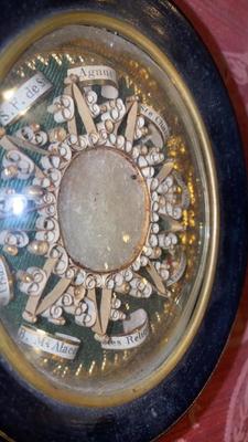 Reliquary - Relic en Wood / Glass / Wax Sealed, Belgium 19th century