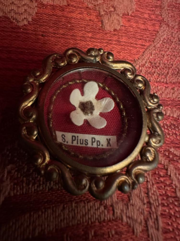 1  Reliquary - Relic Ex Carne St. Pius X