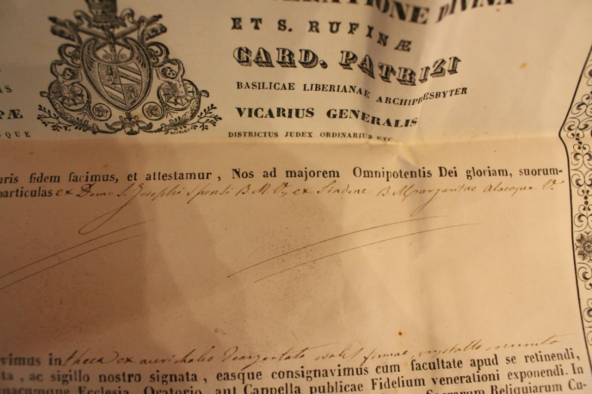 1  Reliquary - Relic Ex Domo St. Joseph. Ex Lintone B.M.M. Alacoque