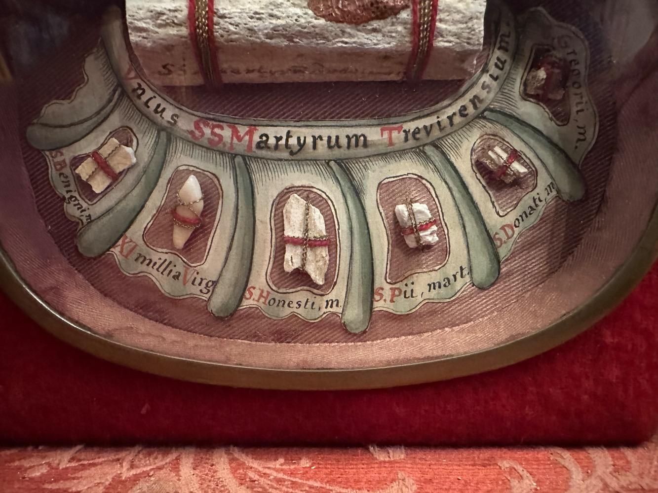 1  Reliquary - Relic Ex Ossibus Relics