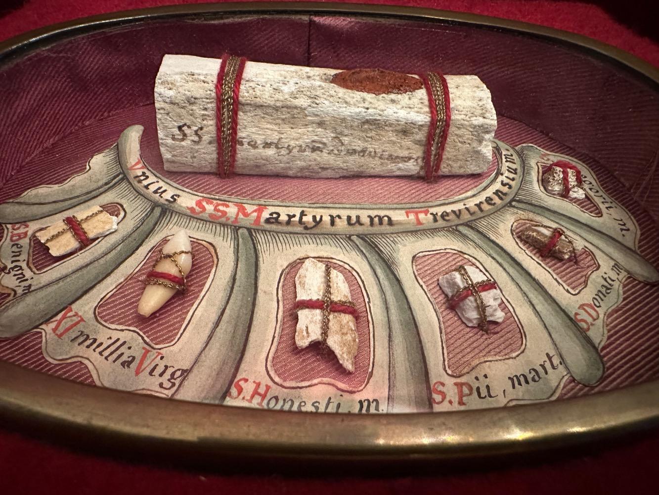 1  Reliquary - Relic Ex Ossibus Relics
