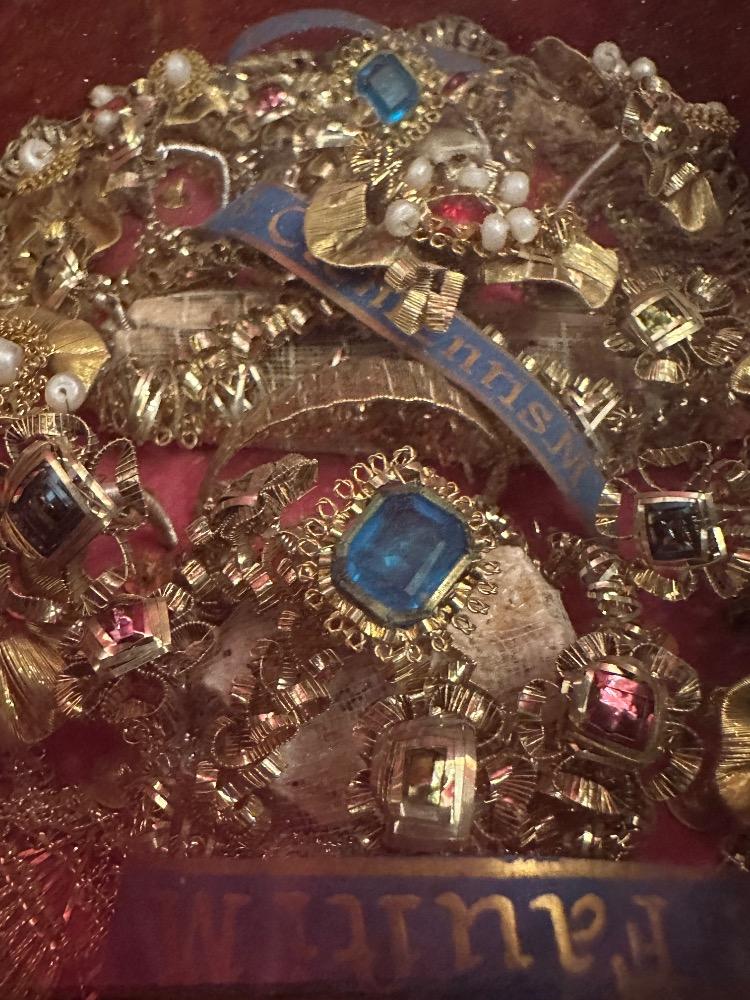 1  Reliquary - Relic Ex Ossibus Relics St. Clemens M. St. Reparata M. St. Fausti M.