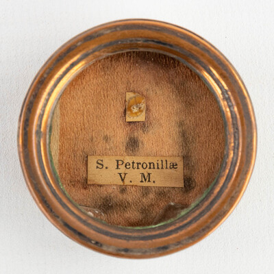 Reliquary - Relic Ex Ossibus Sancta Petronilla Virginis Martyris. With Original Document en Brass / Glass / Wax Seal, Belgium  19 th century ( Anno 1858 )
