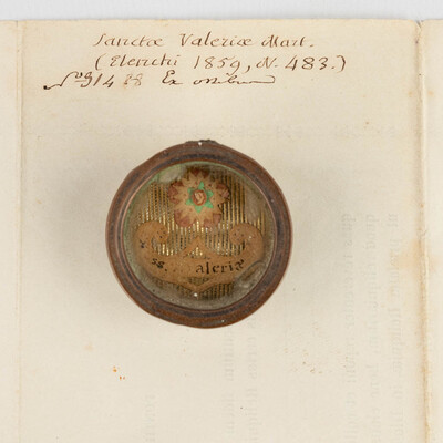 Reliquary - Relic Ex Ossibus Sanctae Valeriae Martyris. With Original Document en Glass / Originally Sealed, Belgium  19 th century ( Anno 1859 )