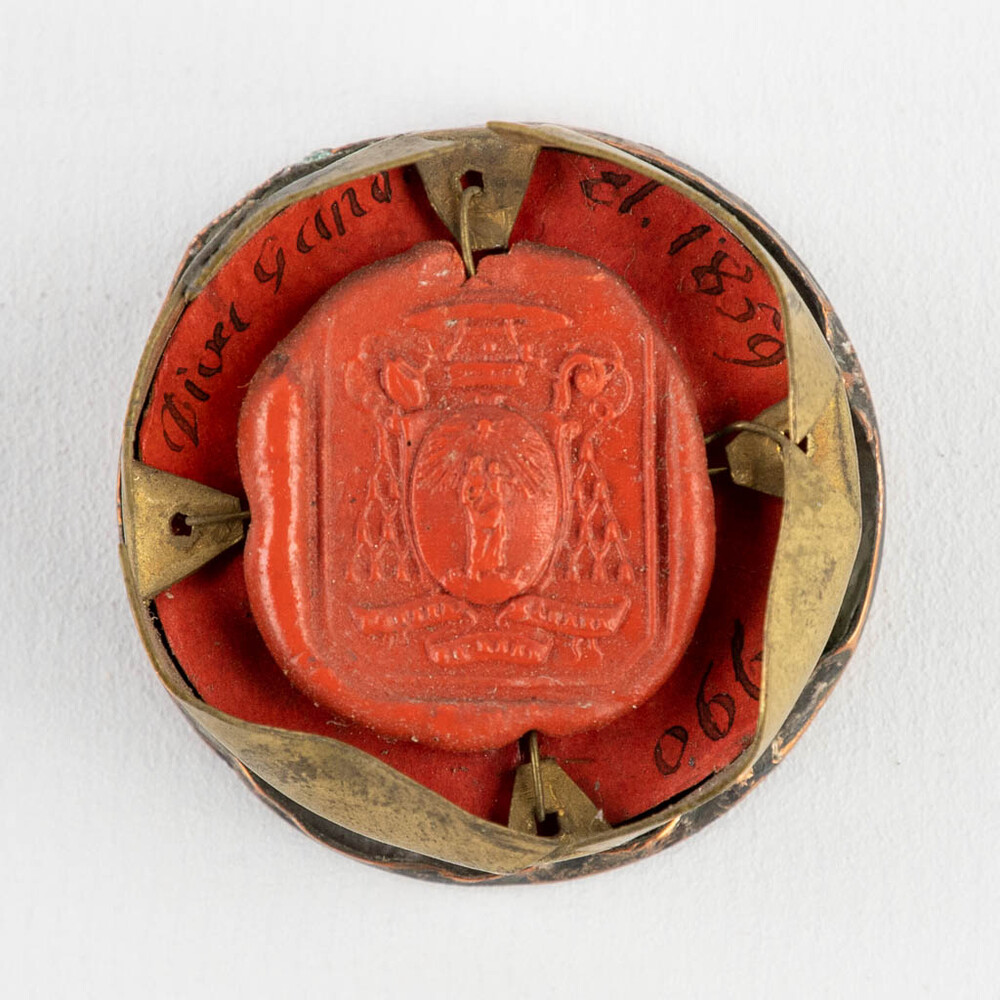 1  Reliquary - Relic Ex Ossibus Sancti Leonardi. With Original Document