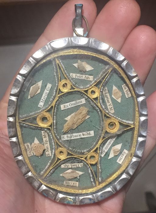 1  Reliquary - Relic Ex Ossibus St. Barbara - Ex Ossibus St. Nicholas Bishop Of Myra - Ex Ossibus St. Mark The Evangelist - Ex Velo St. Lucy Virgin And Martyr - Ex Ossibus St. Peter Apostle & More