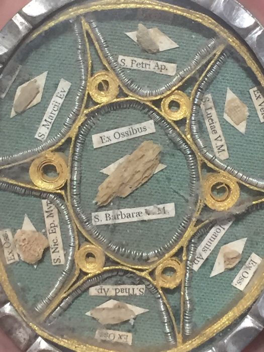 1  Reliquary - Relic Ex Ossibus St. Barbara - Ex Ossibus St. Nicholas Bishop Of Myra - Ex Ossibus St. Mark The Evangelist - Ex Velo St. Lucy Virgin And Martyr - Ex Ossibus St. Peter Apostle & More