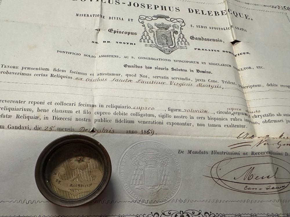 1  Reliquary - Relic Ex Ossibus St. Faustina With Original Document