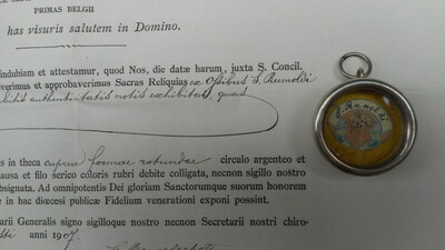 Reliquary - Relic Ex Ossibus St. Rumoldus With Original Document en Brass / Glass / Wax Seal, Belgium  19 th century