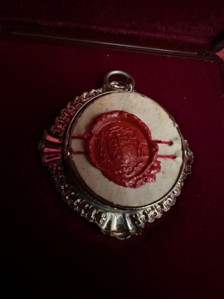 1  Reliquary Relic Ex Ossibus St. Thaddaeius Apostle