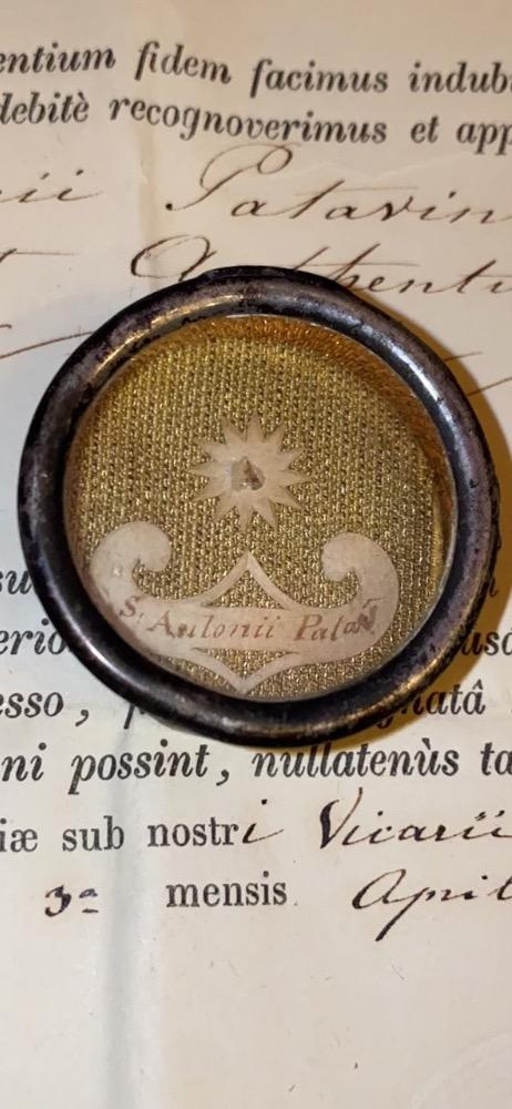 1  Reliquary - Relic Ex Veste St. Anthony Of Padua With Original Document