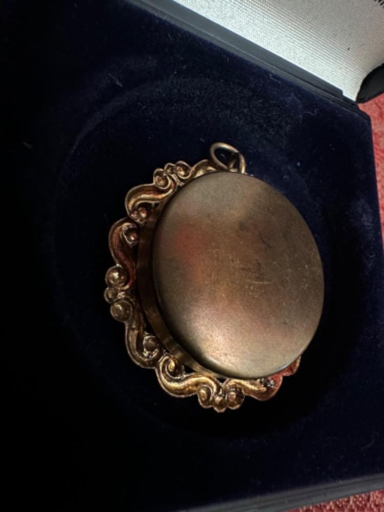 1  Reliquary - Relic Ex Veste St. Pius X