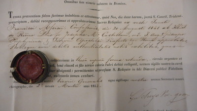 Reliquary - Relic St. Franciscus Ass. Ex Veste With Original Document en Brass / Glass / Wax Seal, Belgium 19 th century