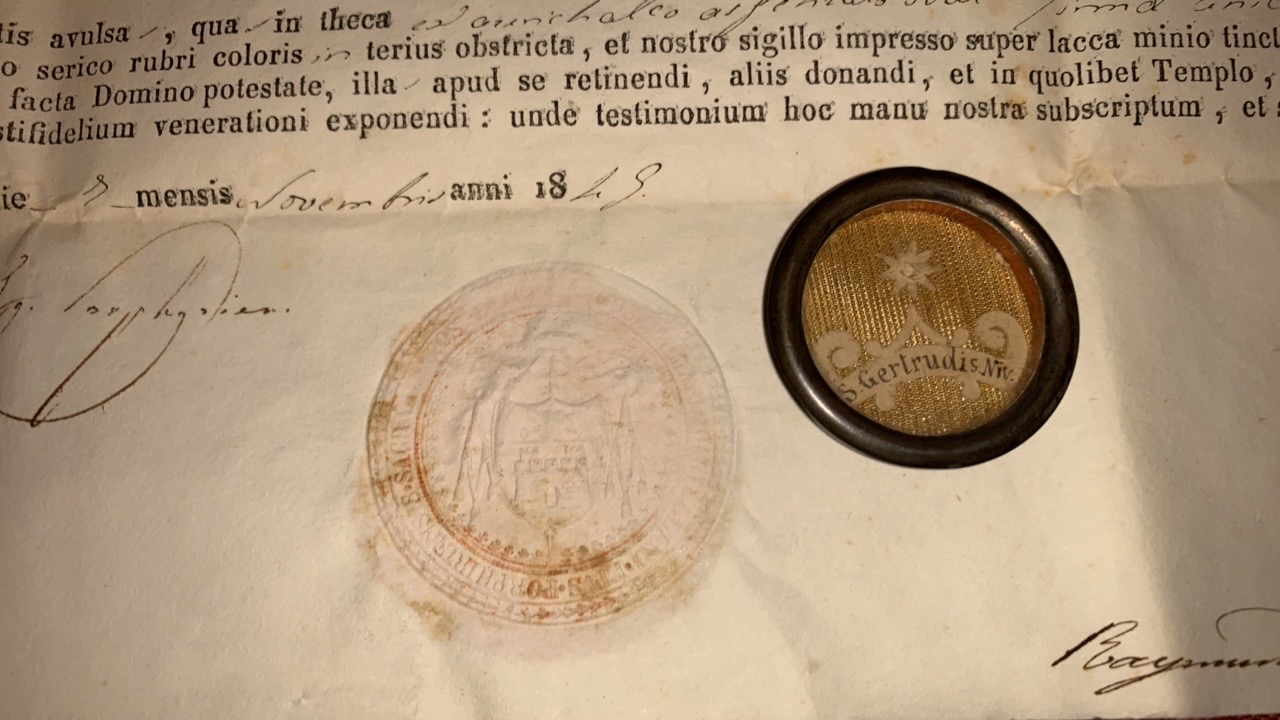 1  Reliquary - Relic St. Gertrudis Ex Ossibus With Document