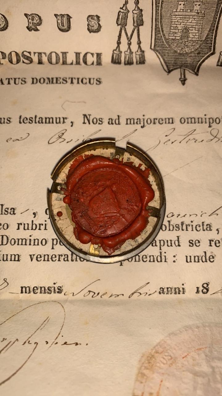 1  Reliquary - Relic St. Gertrudis Ex Ossibus With Document
