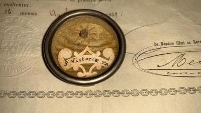 Reliquary - Relic St. Victoria With Original Document en Brass / Glass / Originally Sealed, Belgium 19th century ( anno 1869 )