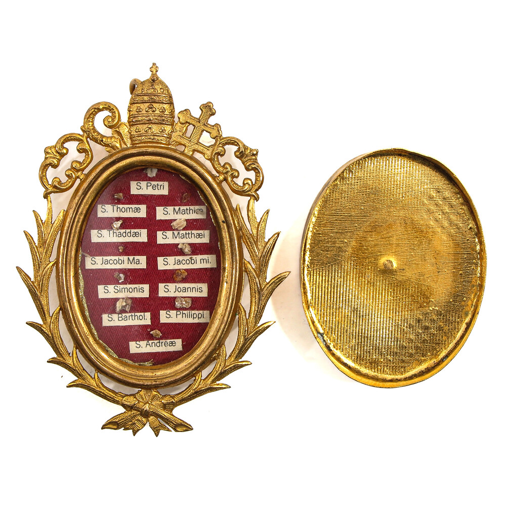 1  Reliquary - Relics 12 Apostles