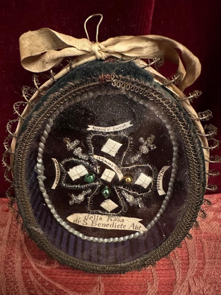 1  Reliquary - Relics : Della Rosa Di S. Benedicte Abt. St. Johanna & More. Agnus Dei - Relic