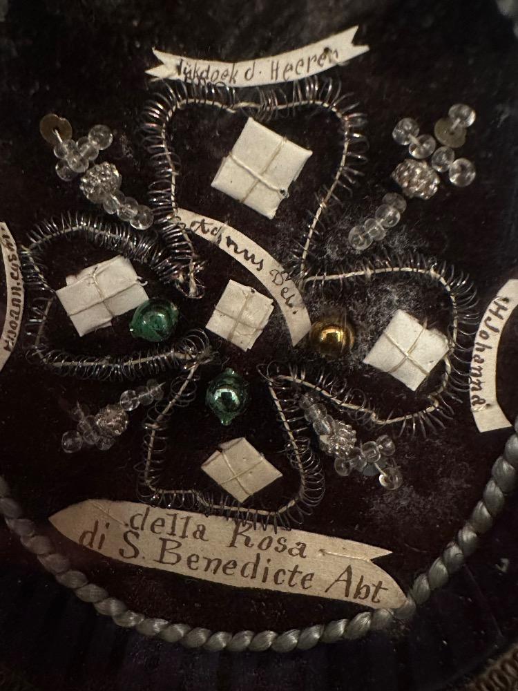 1  Reliquary - Relics : Della Rosa Di S. Benedicte Abt. St. Johanna & More. Agnus Dei - Relic