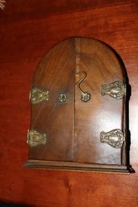 Reliquary / Small Travel - Altar Calvary Hand-Carved Bone en walnut wood, Italy 18 th century