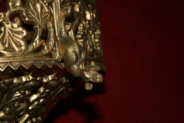 1 roman Sanctuary Lamp