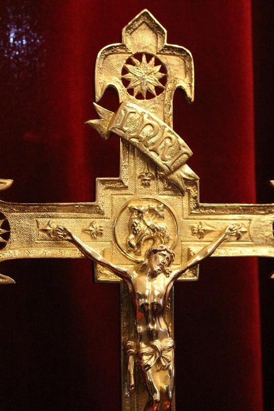 1 Romanesque Altar - Cross