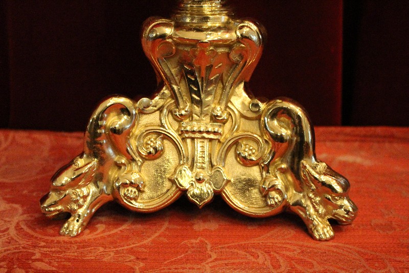 1 Romanesque Altar - Cross