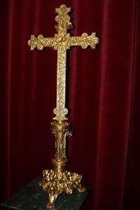 Altar - Cross Polished And Varnished. Weight 5.7 Kgs. style Romanesque en Bronze, France 19th century