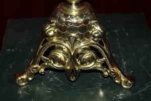 Candle - Holder style Romanesque en Bronze / Polished and Varnished, France 19th century
