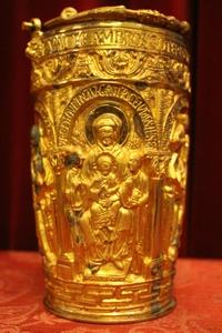 Holy Water Bucket Measures Without Handle style Romanesque en Bronze / Gilt, France 19th century