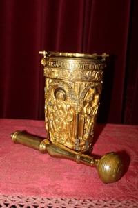 Holy Water Bucket Measures Without Handle style Romanesque en Bronze / Gilt, France 19th century