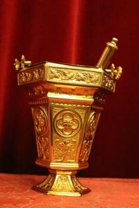 Holy Water Holder style Romanesque en Bronze Polisched and Varnished, France 19th century