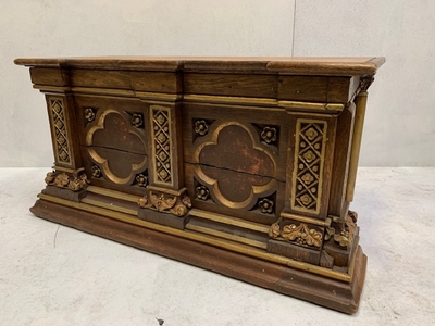 Reliquary Box style Romanesque en Oak wood, France 19th century ( anno 1870 )