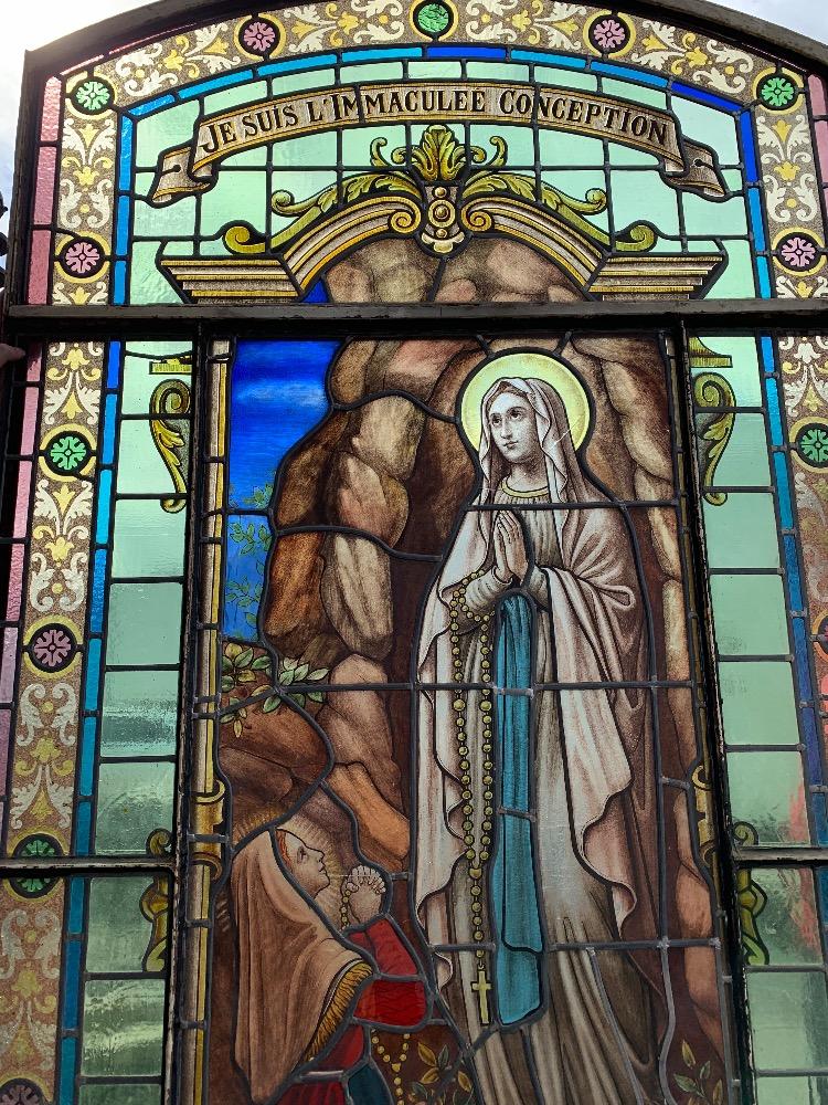 1 Romanesque Stained Glass Window : Mary S Appaerance To Bernadette In Lourdes. Signed: Grosse Bruges.