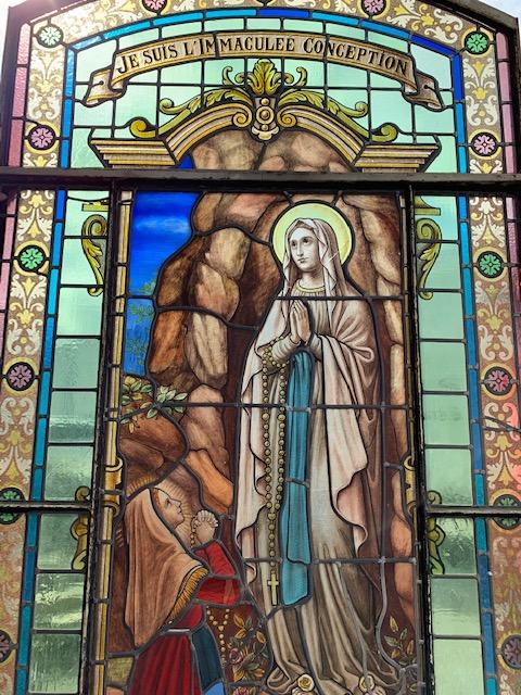 1 Romanesque Stained Glass Window : Mary S Appaerance To Bernadette In Lourdes. Signed: Grosse Bruges.
