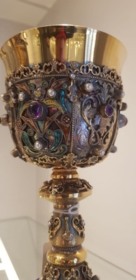 Chalice. Weight : 811 Gr. Higher Price Range ! style Romanesque - Style en full silver /  Precious Stones Rubins, Brilliants, Turquoise, France 19th century